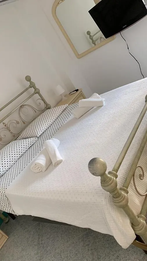 Leto House Apartments يتوجاني