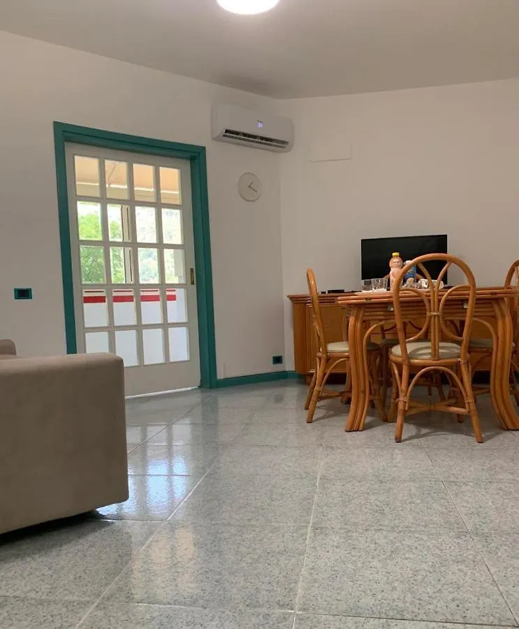 Leto House Apartments يتوجاني